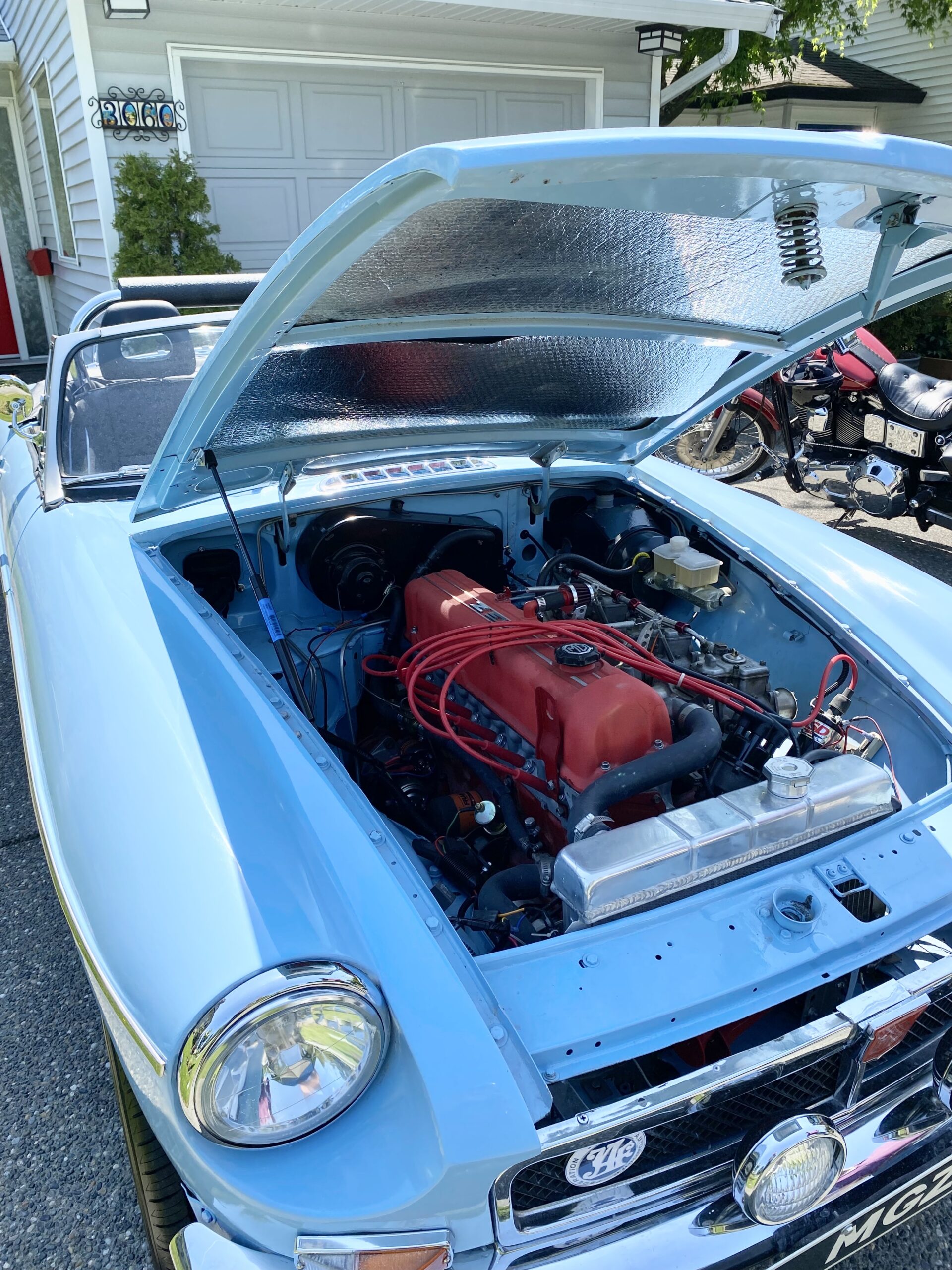 Hot rod MGB Old English Car Club