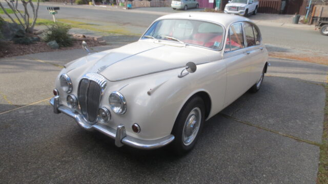 Daimler 250 V8