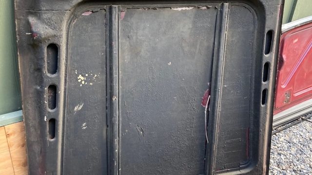 bonnet-bottom